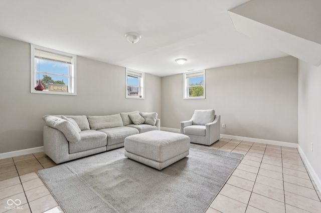 8033 Wysong Drive, Indianapolis, IN 46219