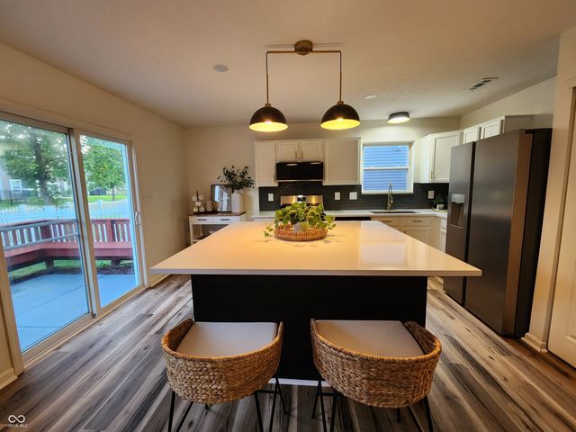 6815 W Odessa Way, Mccordsville, IN 46055