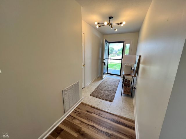 6815 W Odessa Way, Mccordsville, IN 46055