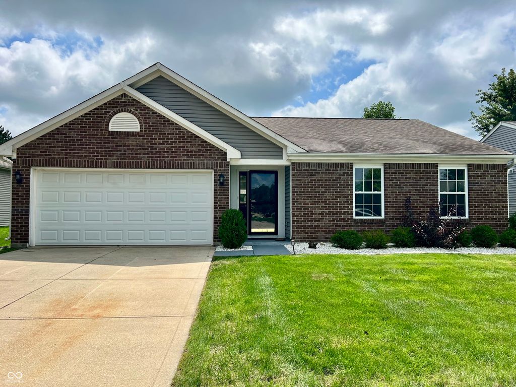 6815 W Odessa Way, Mccordsville, IN 46055