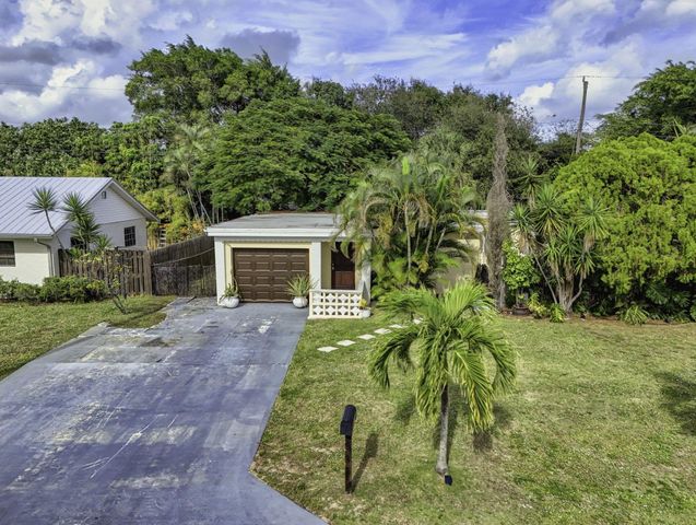 1901 Redbank Road, North Palm Beach, FL 33408