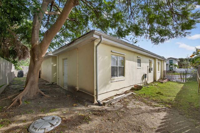 1901 Redbank Road, North Palm Beach, FL 33408