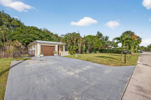 1901 Redbank Road, North Palm Beach, FL 33408