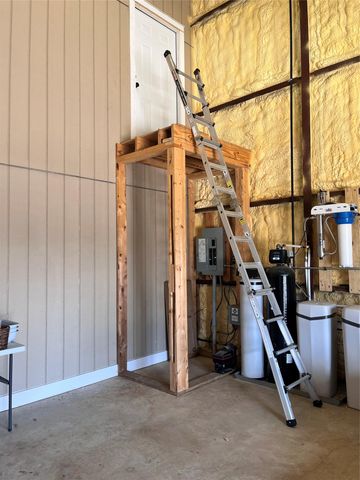 427 Paffen RD, Paige, TX 78659