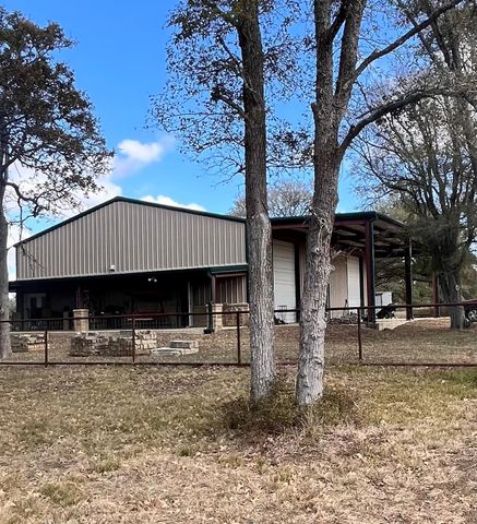 427 Paffen RD, Paige, TX 78659