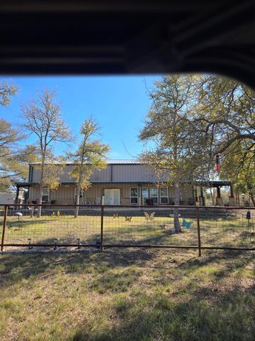 427 Paffen RD, Paige, TX 78659