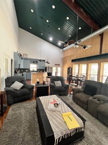 427 Paffen RD, Paige, TX 78659