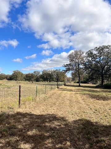 427 Paffen RD, Paige, TX 78659