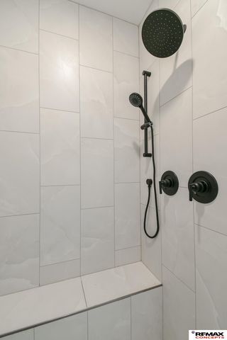 9500 Delano Drive, Lincoln, NE 68516