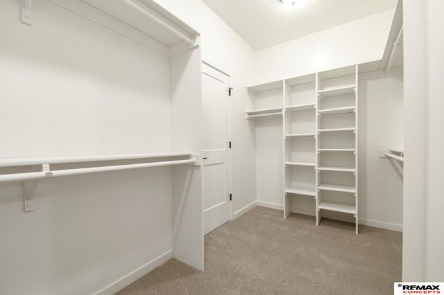 9500 Delano Drive, Lincoln, NE 68516