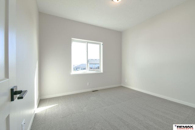 9500 Delano Drive, Lincoln, NE 68516