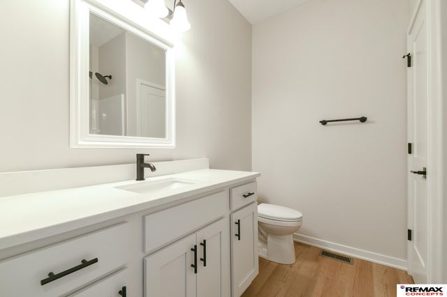 9500 Delano Drive, Lincoln, NE 68516