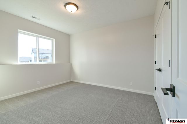 9500 Delano Drive, Lincoln, NE 68516