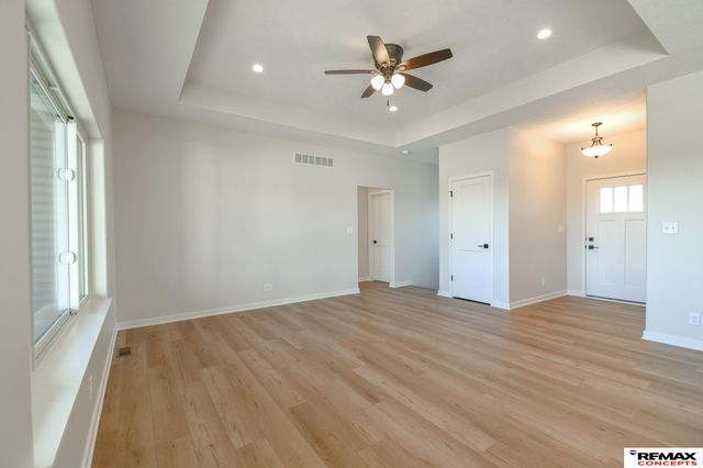 9500 Delano Drive, Lincoln, NE 68516