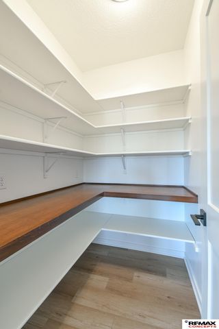 9500 Delano Drive, Lincoln, NE 68516