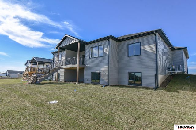 9500 Delano Drive, Lincoln, NE 68516