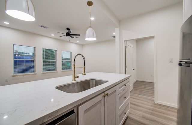 4006 Navigation Boulevard, Houston, TX 77003
