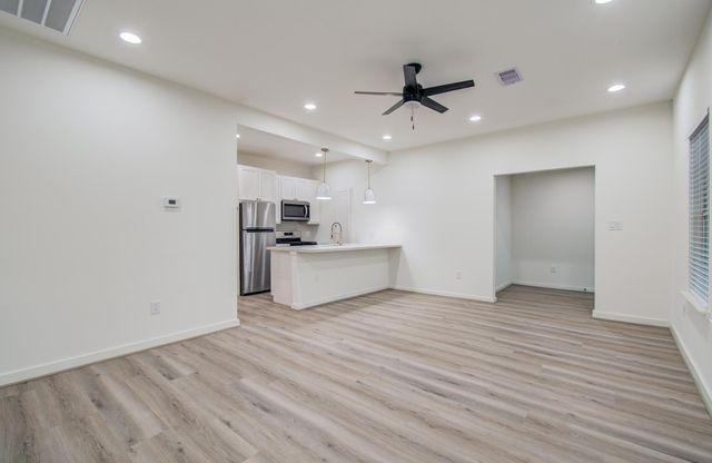 4006 Navigation Boulevard, Houston, TX 77003
