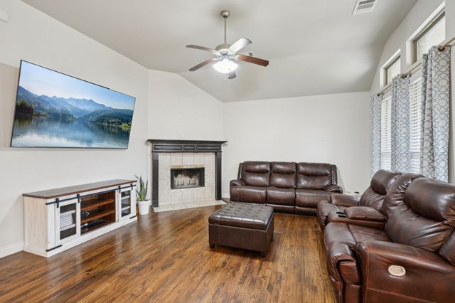 453 Lake Park Drive, Midlothian, TX 76065