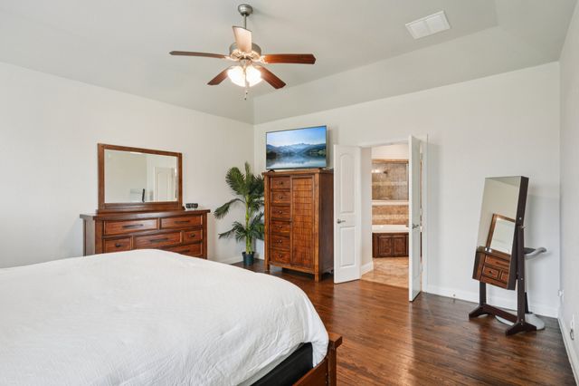 453 Lake Park Drive, Midlothian, TX 76065