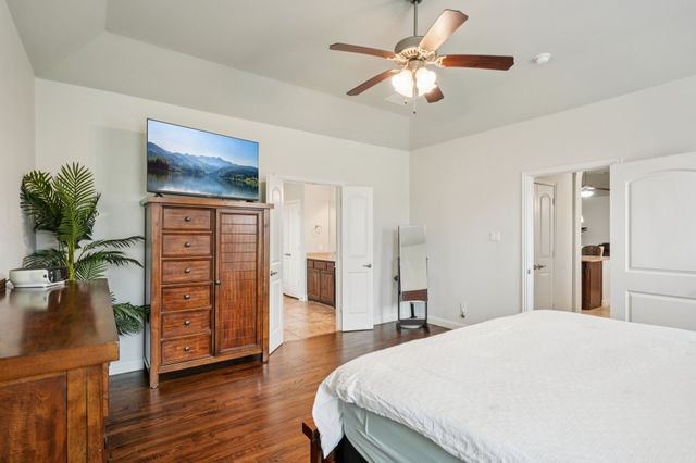 453 Lake Park Drive, Midlothian, TX 76065