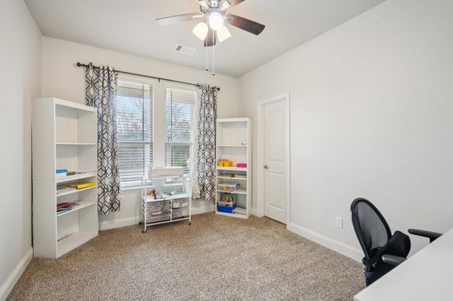 453 Lake Park Drive, Midlothian, TX 76065