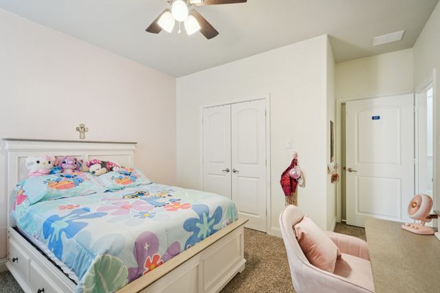 453 Lake Park Drive, Midlothian, TX 76065