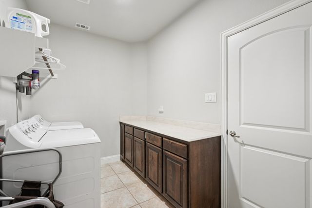 453 Lake Park Drive, Midlothian, TX 76065