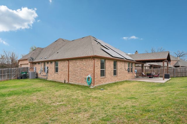 453 Lake Park Drive, Midlothian, TX 76065