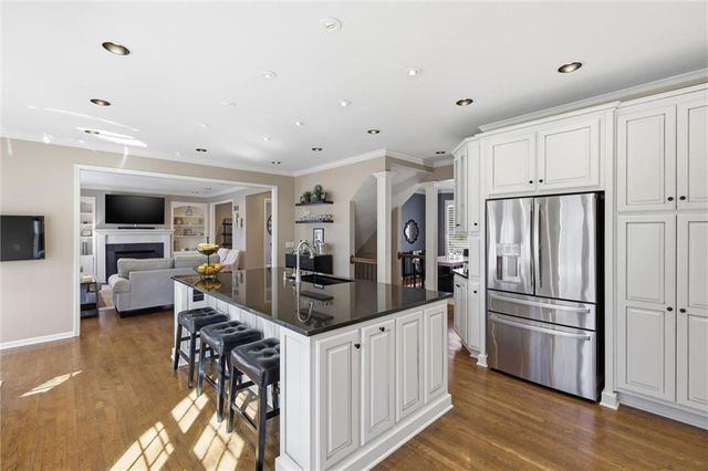 11512 Noland Street, Overland Park, KS 66210