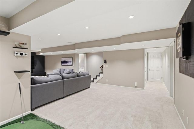 11512 Noland Street, Overland Park, KS 66210