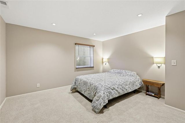 11512 Noland Street, Overland Park, KS 66210