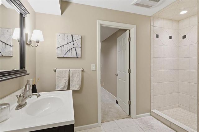 11512 Noland Street, Overland Park, KS 66210