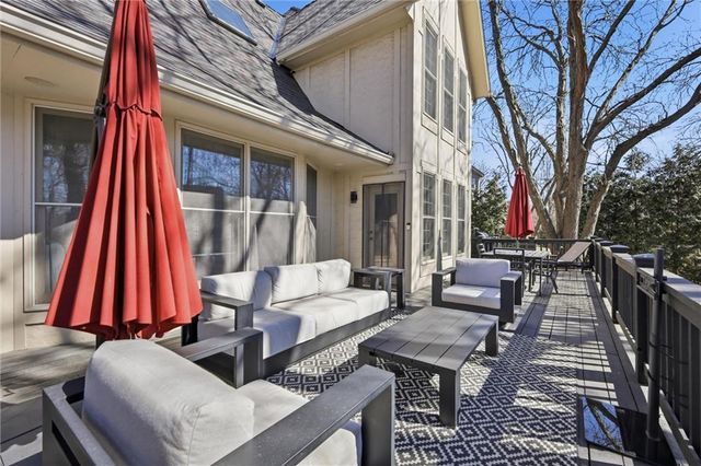 11512 Noland Street, Overland Park, KS 66210