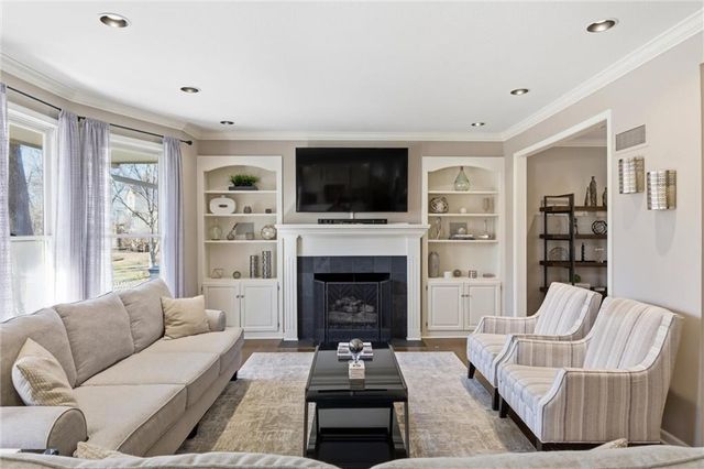 11512 Noland Street, Overland Park, KS 66210