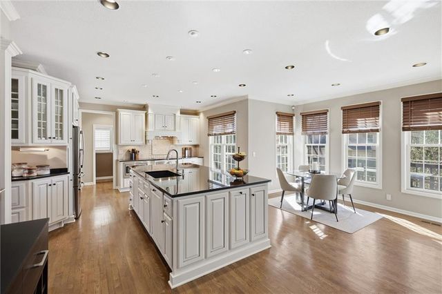 11512 Noland Street, Overland Park, KS 66210