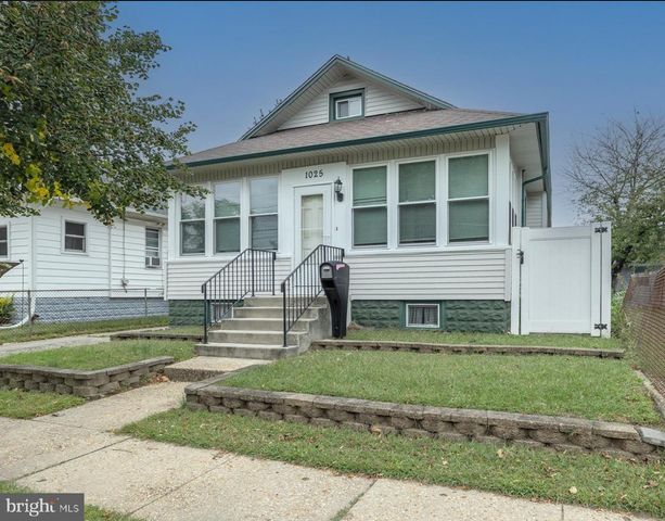 1025 MARKET ST, Gloucester City, NJ 08030