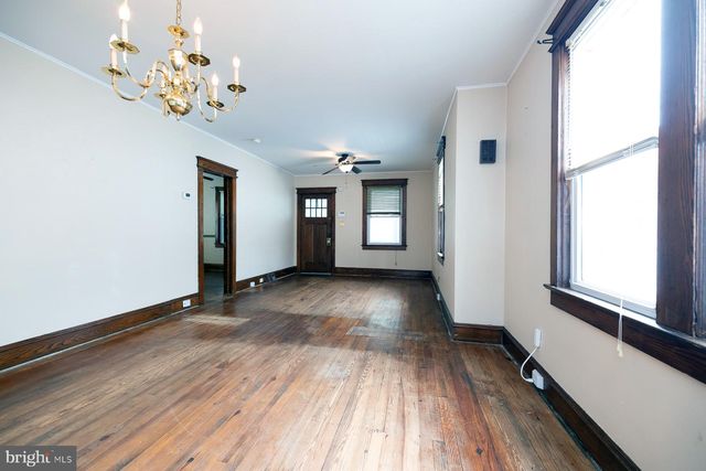1025 MARKET ST, Gloucester City, NJ 08030