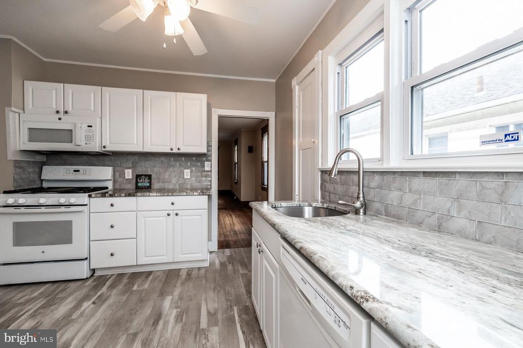 1025 MARKET ST, GLOUCESTER CITY, NJ 08030 — photo 2