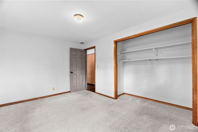 1008 Skyridge Street SE, Lacey, WA 98503