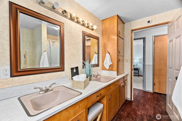 1008 Skyridge Street SE, Lacey, WA 98503