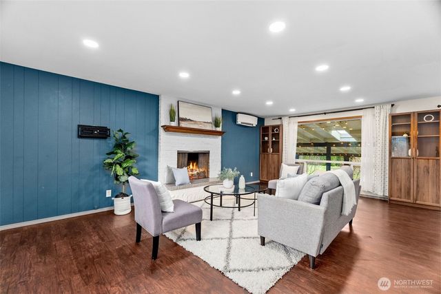 1008 Skyridge Street SE, Lacey, WA 98503