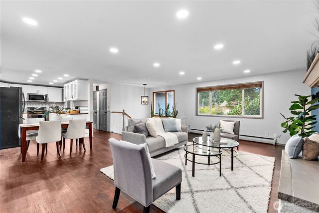 1008 Skyridge Street SE, Lacey, WA 98503