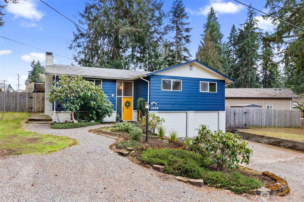 1008 Skyridge Street SE, Lacey, WA 98503