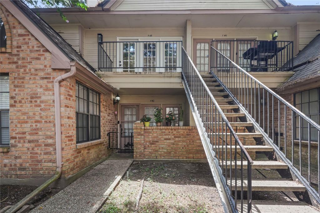 16800 Sugar Pine Drive F45, Houston, TX 77090