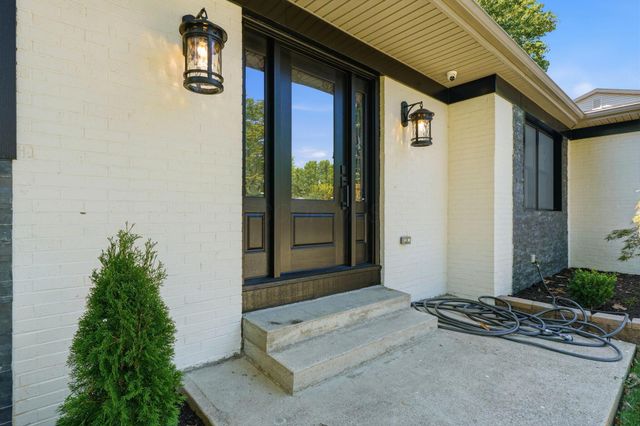 893 Singing Hills Lane, Columbus, OH 43235