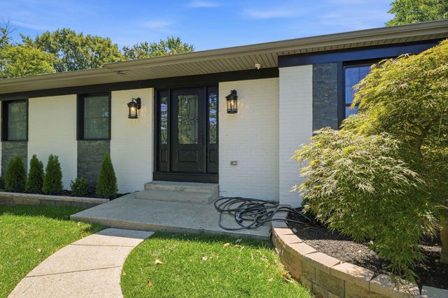 893 Singing Hills Lane, Columbus, OH 43235