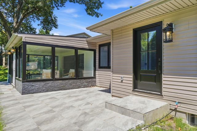 893 Singing Hills Lane, Columbus, OH 43235