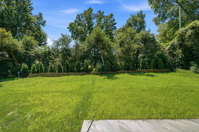 893 Singing Hills Lane, Columbus, OH 43235