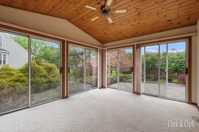 2220 Mission Hills Drive SE, Grand Rapids, MI 49546